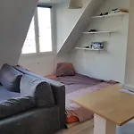 Beautiful Apartment Near Republic